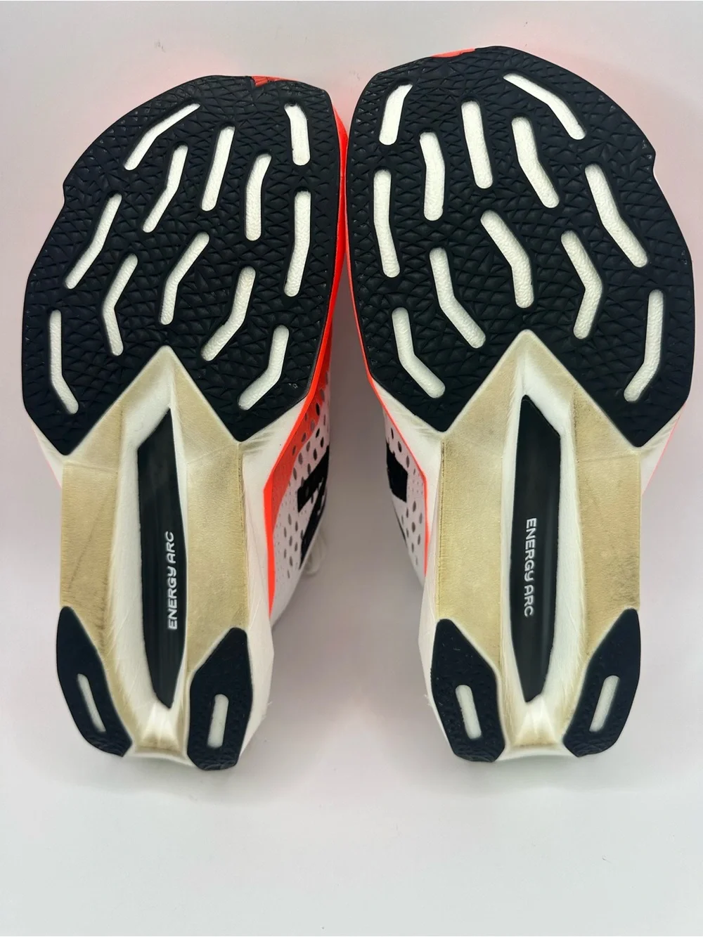 New Balance FuelCell SuperComp Pacer v2 Women's Size 9 Race Day Running Shoes